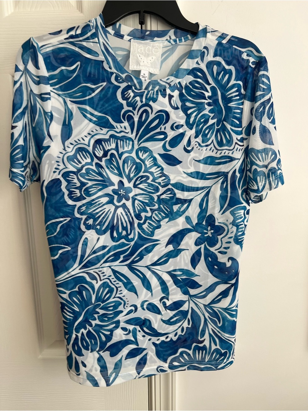 Jade- Johnny Was Blue Floral Short Sleeve mesh Tee Xl